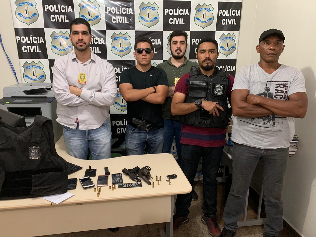 POLÍCIA CIVIL PRENDE UM HOMEM E APREENDE DOIS MENORES EM SANTANA